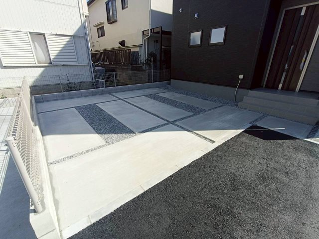 八潮市　八潮7丁目　新築戸建　全4棟の駐車場|施工例です