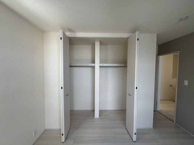 豊見城市豊見城（全4棟）1・3号棟の収納|3号棟　洋室6.5帖＋CL付き♪