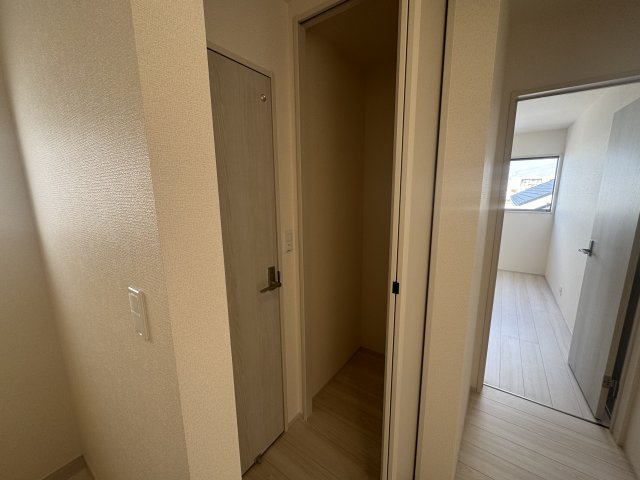 豊見城市豊見城（全4棟）1・3号棟の収納|3号棟　2階ホール収納付き♪