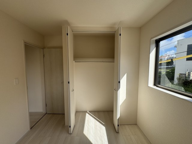 豊見城市豊見城（全4棟）1・3号棟の収納|3号棟　洋室5.3帖＋CL付き♪
