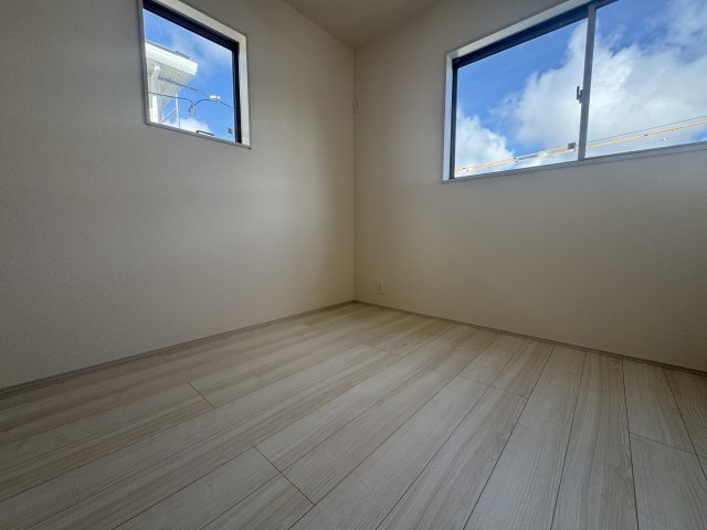 豊見城市豊見城（全4棟）1・3号棟の洋室|3号棟　洋室5.3帖＋CL付き♪