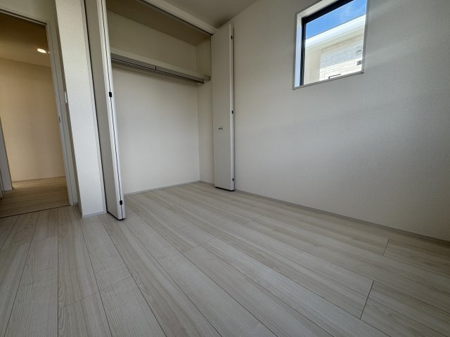 豊見城市豊見城（全4棟）1・3号棟の洋室|3号棟　洋室5.3帖＋CL付き♪