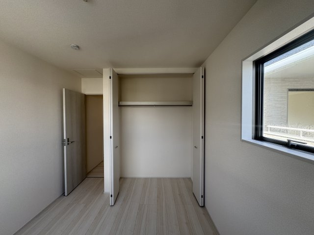 豊見城市豊見城（全4棟）1・3号棟の収納|3号棟　洋室5.3帖＋CL付き♪
