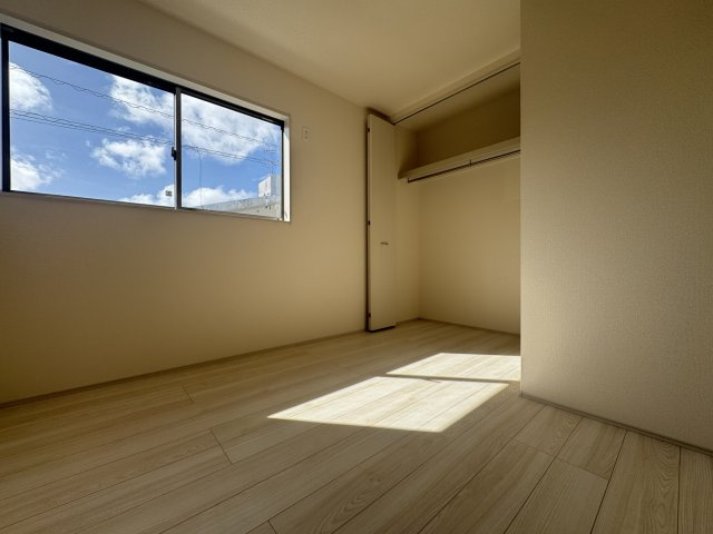 豊見城市豊見城（全4棟）1・3号棟の洋室|3号棟　洋室4.5帖＋CL付き♪