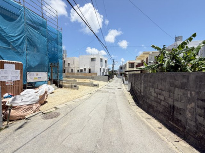 【前面道路含む現地写真】 | 豊見城市豊見城（全4棟）1・2・3号棟 | ※南東側4m～5.6m道路♪