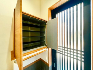 【収納】 | 陶器北　中古戸建 | 収納力ばっちりな玄関収納もあり玄関周りはすっきりとした印象です。
