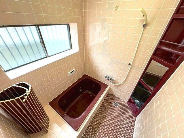 昭和町戸建ての浴室