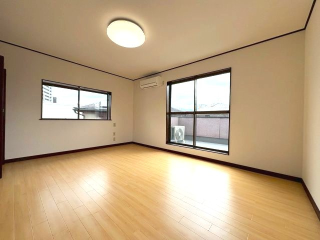 昭和町戸建ての洋室