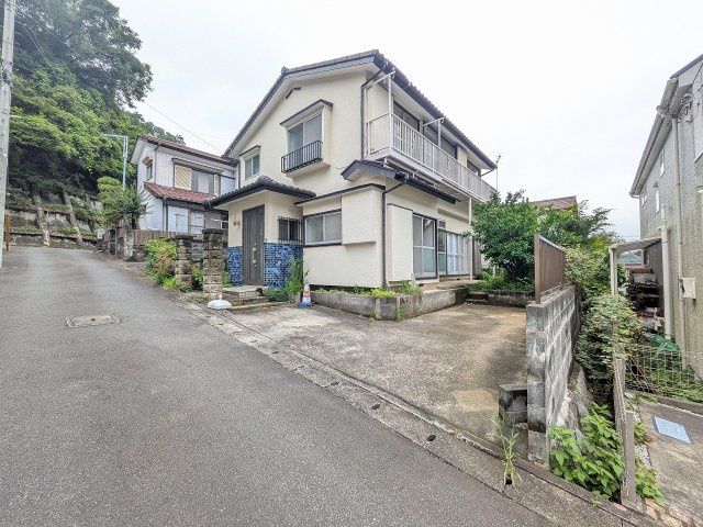 八王子市　初沢町　中古戸建ての外観|～高尾駅徒歩13分　内装リフォーム済戸建て　2台駐車可能～