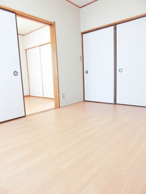 【寝室】 | オリエントハイツB | ※同タイプの別の部屋の写真です。