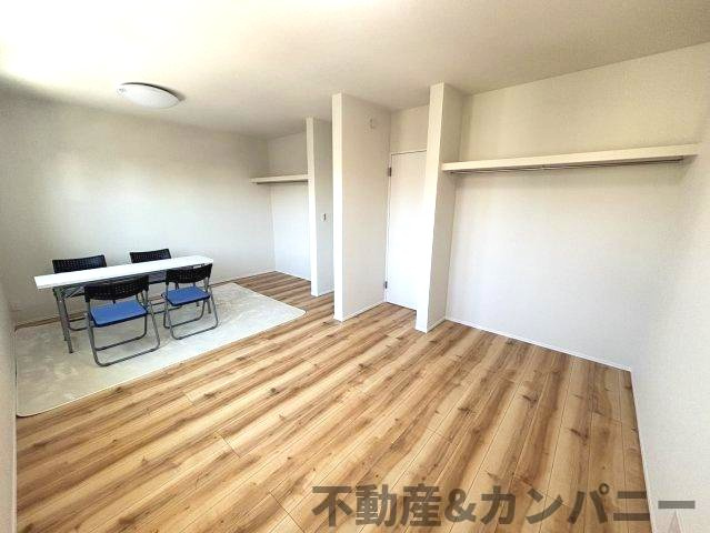 空港通7丁目の新築のおうち　松山市空港通7丁目新築戸建の洋室|将来2部屋に分けることが可能な洋室です