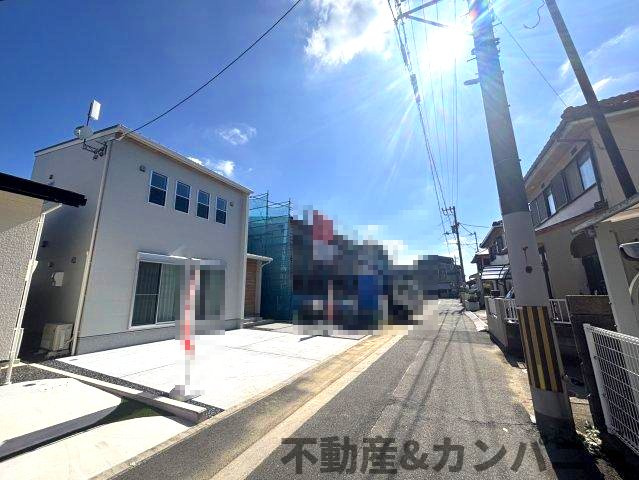 空港通7丁目の新築のおうち　松山市空港通7丁目新築戸建の前面道路含む現地写真|前面道路含む現地写真です