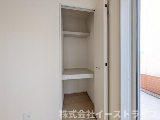 【新築戸建】　いわき市平祢宜町1期　全2棟　長期優良住宅の収納|2号棟写真　和室には押入れがるので布団なども収納でき、大変便利！
