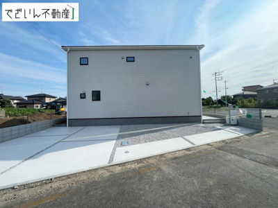 【玄関】 | Livele Garden.S熊谷市拾六間 第6　新築住宅 | ≪1号棟≫
現地(2026年7月撮影)