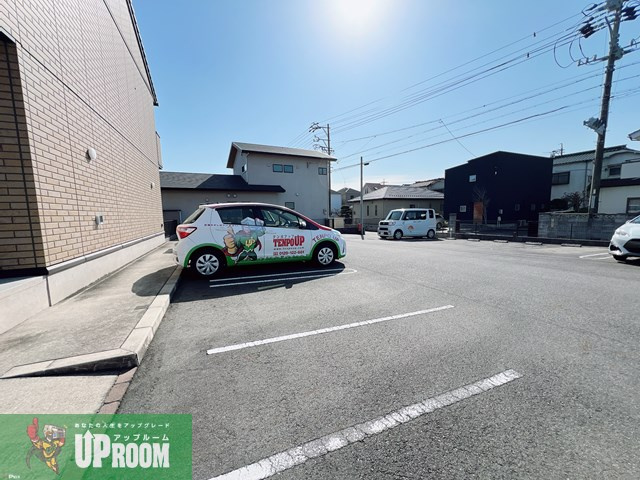 サン・ルミナスの駐車場