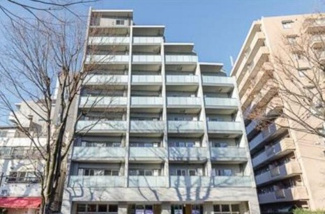 【外観】 | 鉄筋コンクリート造のがっちりとした建物。