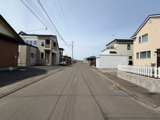 【前面道路含む現地写真】の画像