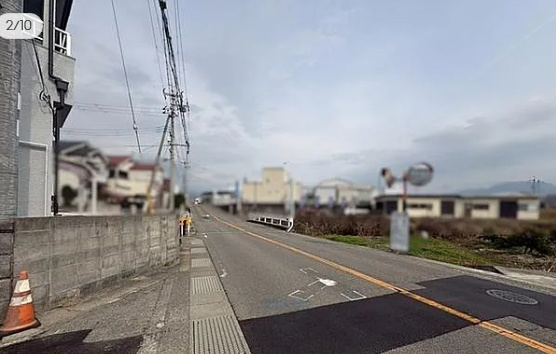 岩出市西国分の前面道路含む現地写真