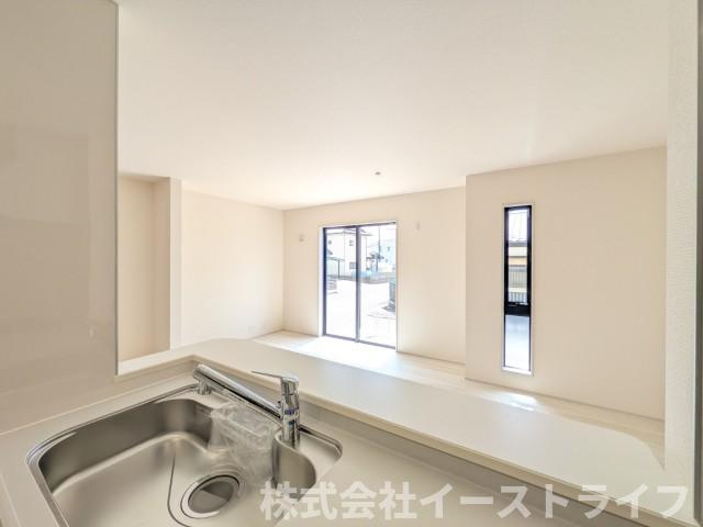 【新築戸建】　いわき市平塩第1　全2棟　長期優良住宅のキッチン|2号棟　対面キッチンなので家族とコミュニケーションをとりながらお料理できます！