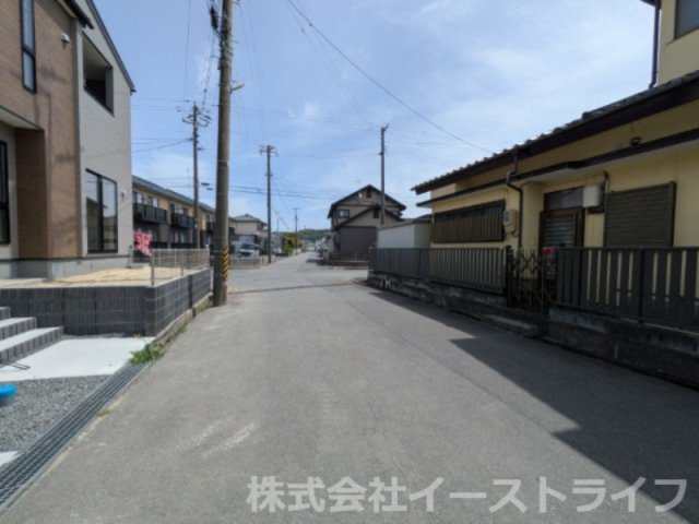 【新築戸建】　いわき市平塩第1　全2棟　長期優良住宅の前面道路含む現地写真|南側6ｍ公道②