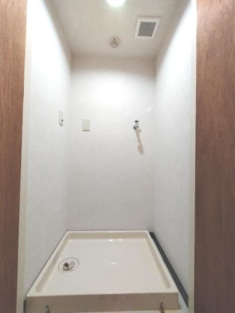 室内洗濯機置き場　扉付き