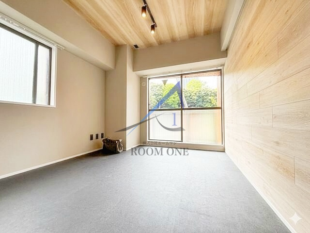 ライオンズマンション愛宕山の居間・リビング|洋室のお部屋です。