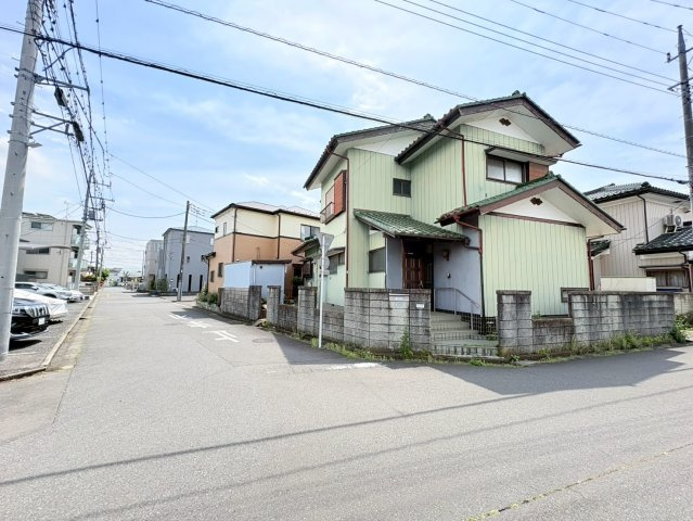鶴ヶ島市脚折町2丁目　建築条件なし売地　東武東上線『坂戸駅』徒歩14分　【長久保小学区】の前面道路含む現地写真
