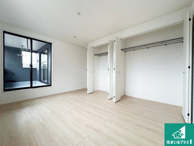 和歌山市木ノ本　第10期　新築一戸建ての洋室|シンプルな洋室は、自分好みのインテリアが楽しめます♪ご家族とインテリアや家具を選びに行くのは新築購入時の醍醐味の一つです。ぜひお楽しみください♪