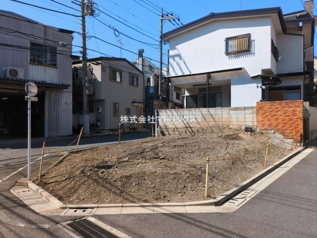 板橋区若木1丁目　三方道路×南向き　希少性高い限定1棟の前面道路含む現地写真