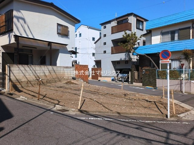 板橋区若木1丁目　三方道路×南向き　希少性高い限定1棟の前面道路含む現地写真