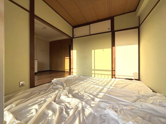 津田コーポの和室