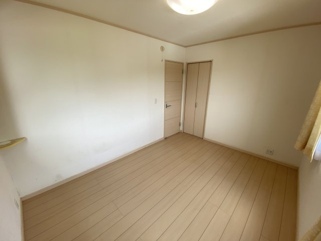 【洋室】 | 北区梶尾町