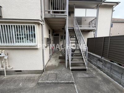 【エントランス】 | ハイツ山室B