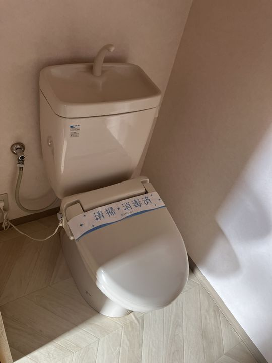 ケイ・クリフのトイレ