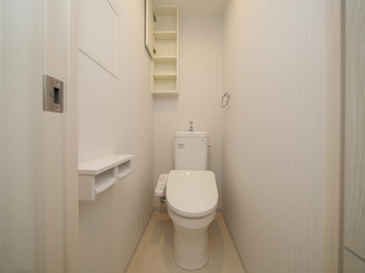 【トイレ】 | セイワパレス新大阪 | 落ち着いた色調のトイレです