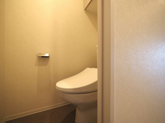【トイレ】 | アーバネックス東梅田 | 落ち着いた色調のトイレです