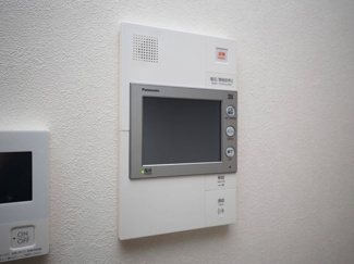 【セキュリティ】 | アーバネックス東梅田 | モニター付きインターホンです