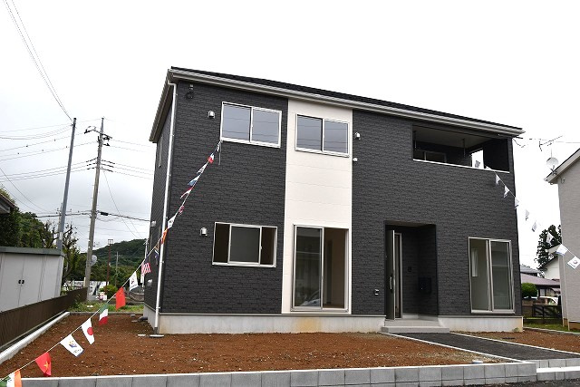 Cradlegarden　 北茨城市中郷町日棚　第1　限定1棟！の外観|南中郷駅車9分。中郷第二小徒歩42分。中郷中徒歩73分。
自然豊かな地域、椿ケ丘団地内です。
自宅を拠点に山にも海にも気軽に行けるのが素敵です！
