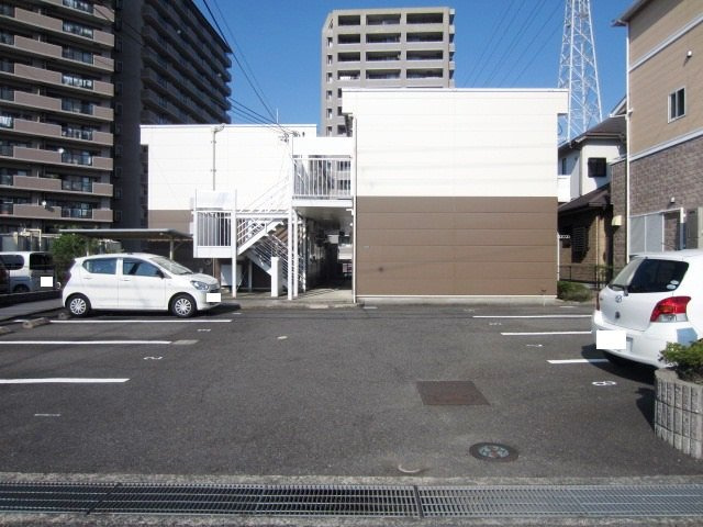 【駐車場】