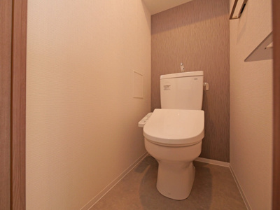 【トイレ】 | エスリード弁天町NORTH RESIDENCE | 落ち着いた色調のトイレです