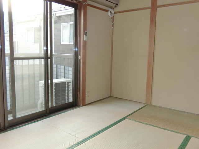 南側６帖（写真は別部屋）