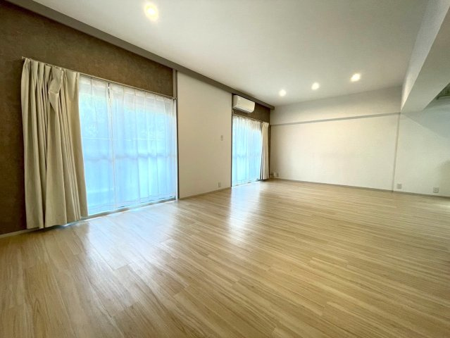 ◆リフォーム済み美室◆地下鉄東西線「東野」駅徒歩１１分◆南向き１ＬＤＫ住戸◆山科団地Ｂ棟の居間・リビング|リビング