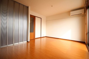 【居間・リビング】 | ボヌール楠 | 床全面張替予定です。