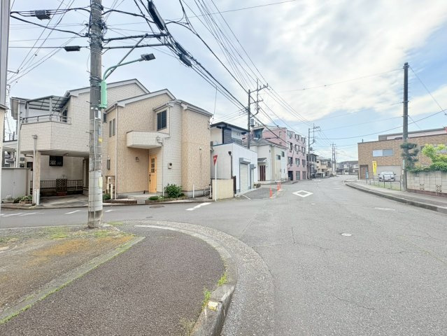 狭山市広瀬東4丁目　建築条件なし売地　西武新宿線『狭山市駅』バス22分　【広瀬小学区】の前面道路含む現地写真
