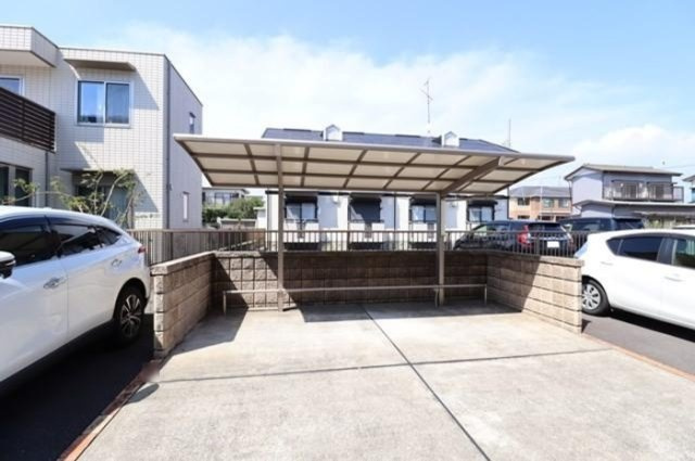 D-Room住吉のその他共用部分|屋根付きの駐輪場があります。