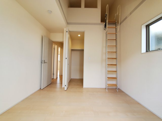 八潮市　伊草1丁目　新築戸建　全2棟の洋室|ゆったりした洋室です