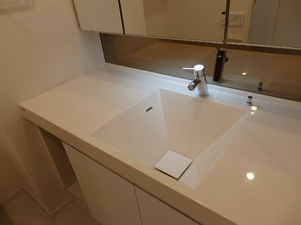 新品家具付きマンション下目黒34(KaGood東京)の洗面所