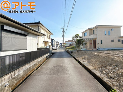 【前面道路含む現地写真】 | 藤枝市藤岡1丁目3期　新築戸建　1号棟
