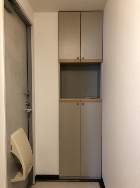 フレグランス川口の玄関