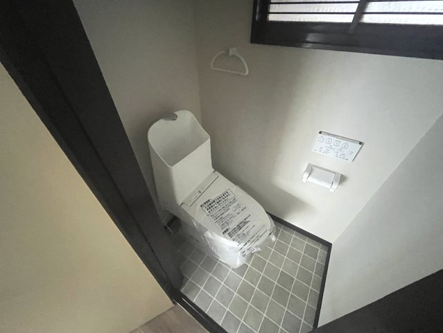 本一色一丁目戸建のトイレ
